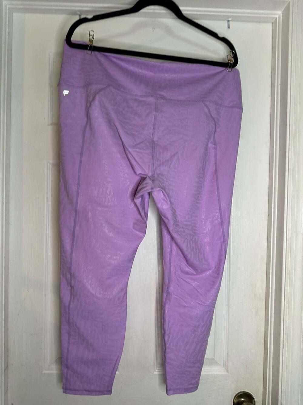 Fabletics PowerHold Leggings Size 2X Lavender Embossed Logo - Picture 4 of 7